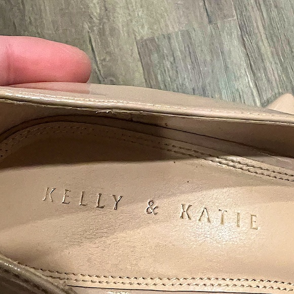 Kelly & Katie Fassi Nude Wedge - Picture 7 of 9